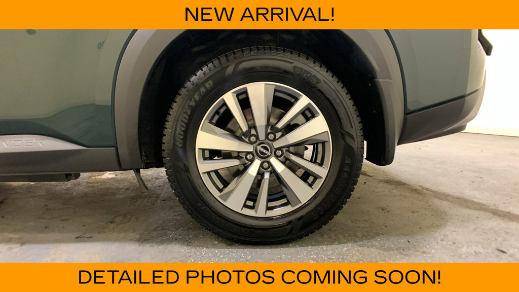 Used 2022 Nissan Pathfinder SL w/ SL Black Package AWD/4WD image 21