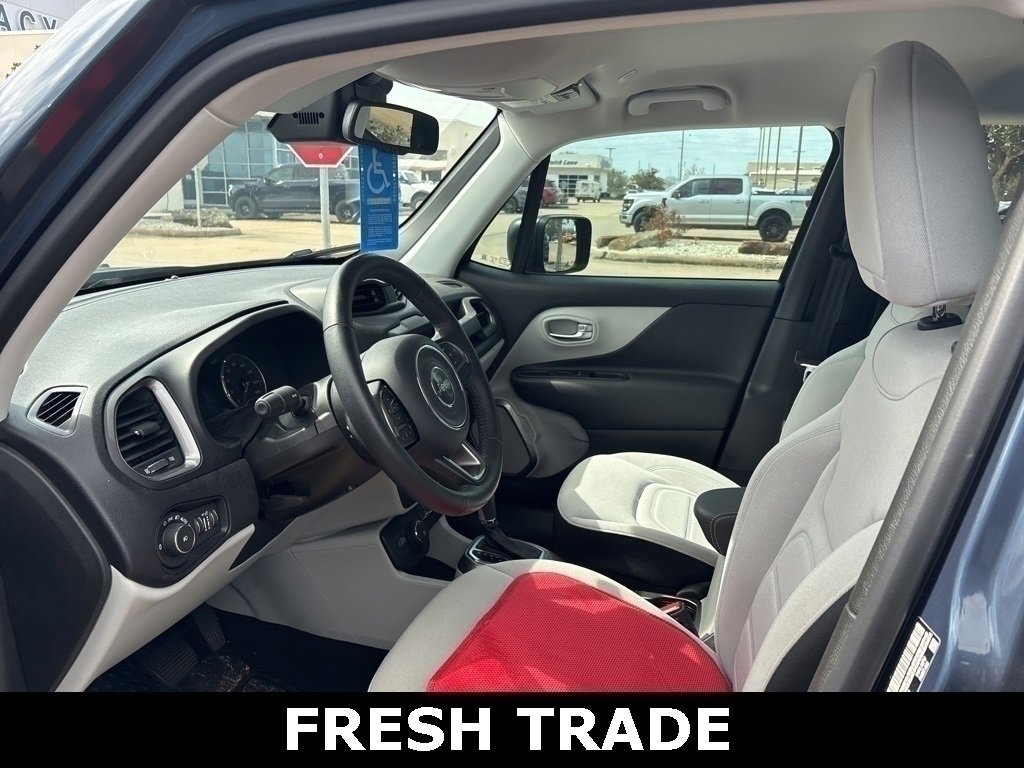 Used 2022 Jeep Renegade Latitude w/ Convenience Group image 4