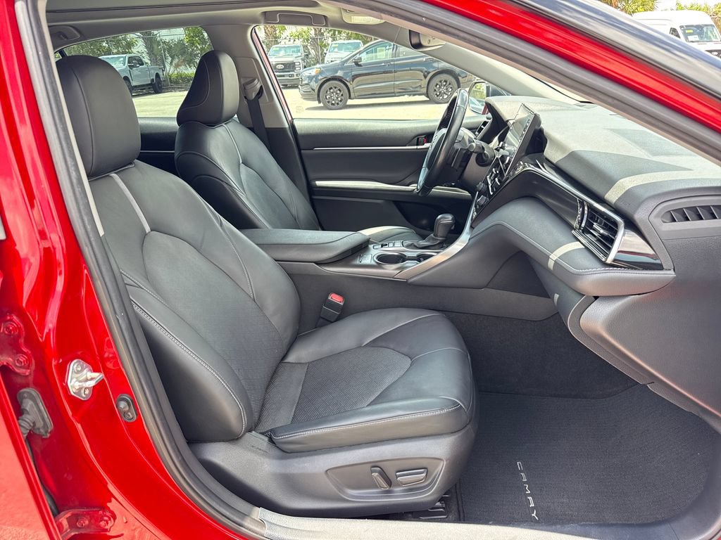 Used 2021 Toyota Camry XSE FWD image 25