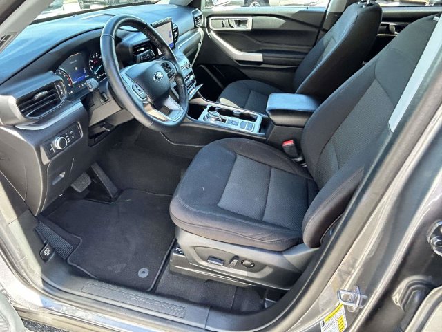 Certified 2022 Ford Explorer XLT RWD image 17