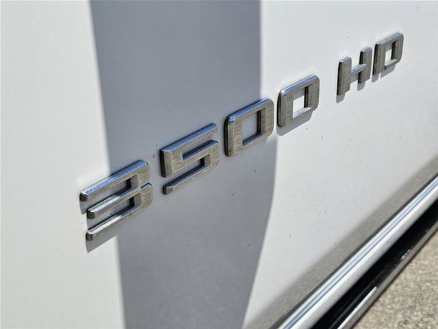 Used 2022 Chevrolet Silverado 3500 High Country w/ Safety Package II AWD/4WD image 11