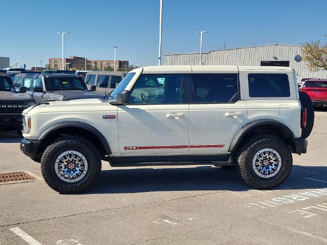 Certified 2026 Ford Bronco Outer Banks w/ Sasquatch Package AWD/4WD image 2