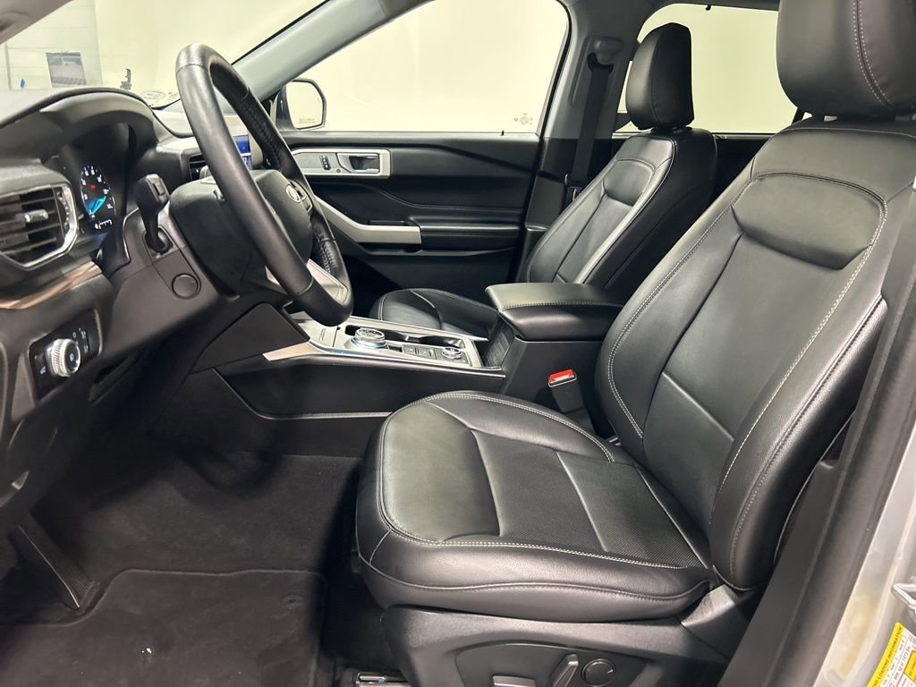 Certified 2023 Ford Explorer Limited w/ Equipment Group 301A image 12