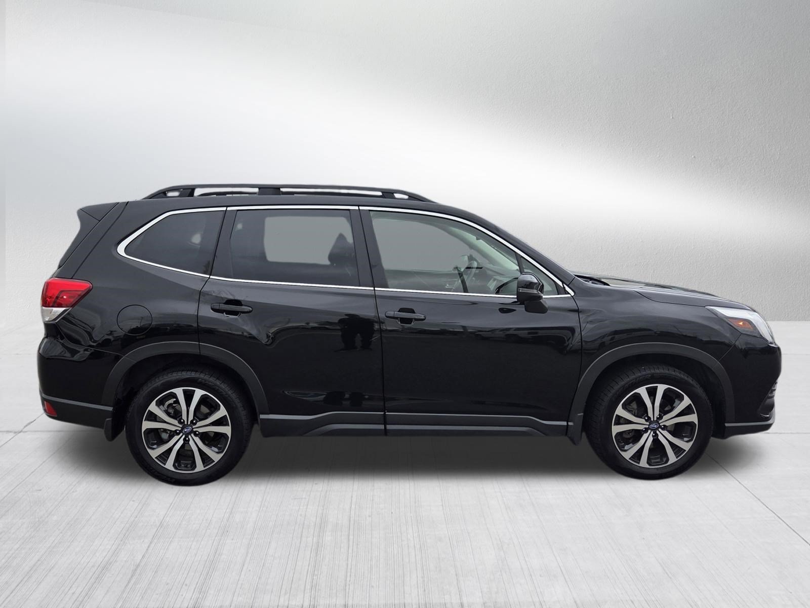 Used 2023 Subaru Forester Limited AWD/4WD image 8