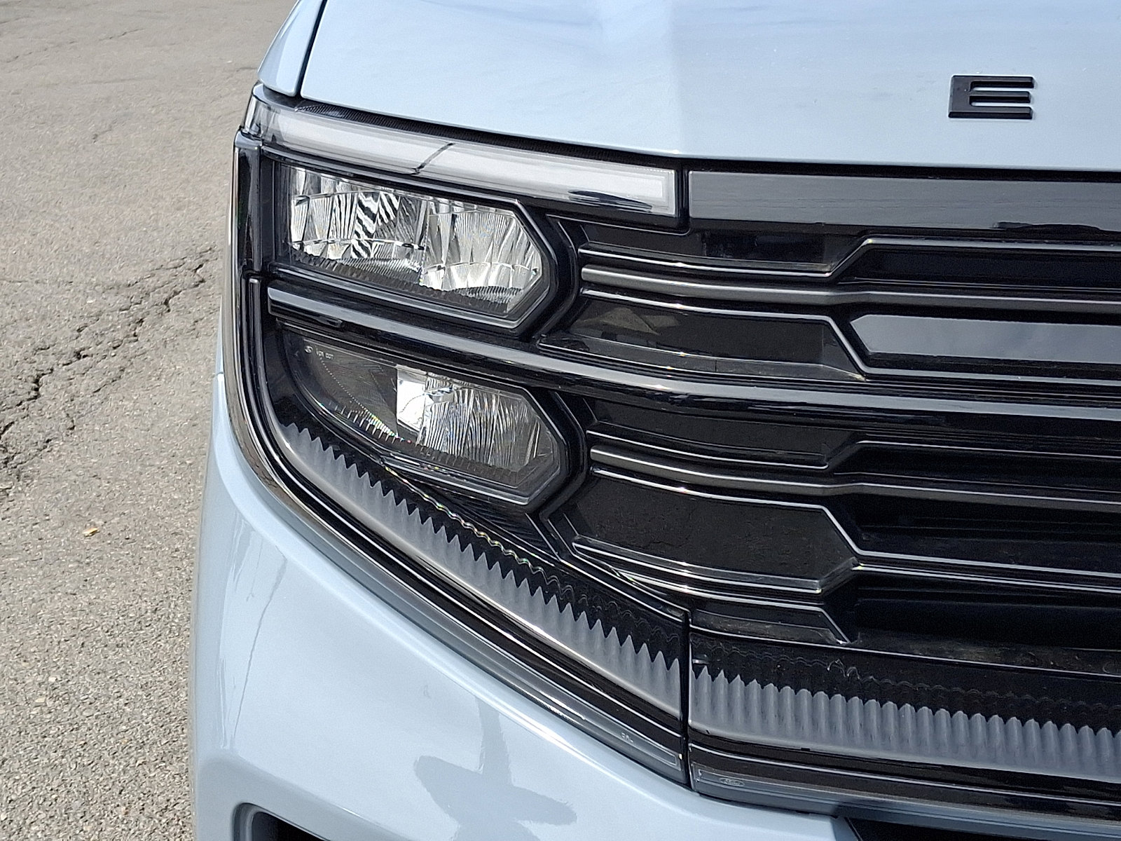 Certified 2025 Ford Expedition Platinum w/ Stealth Appearance Package AWD/4WD image 9