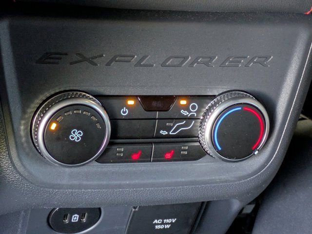 Certified 2025 Ford Explorer ST-Line w/ Premium Package image 18