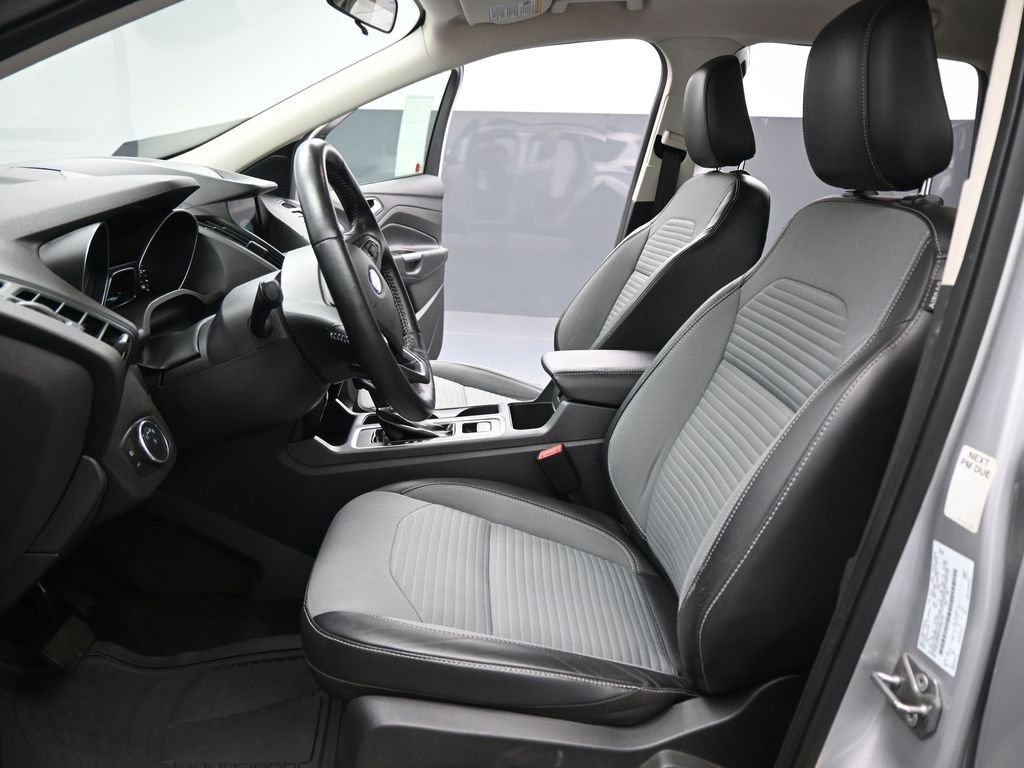Certified 2019 Ford Escape SE image 37