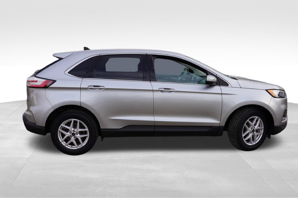 Certified 2024 Ford Edge SEL AWD/4WD image 3