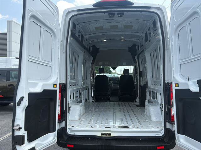 Certified 2025 Ford Transit 250 148 High Roof RWD image 25