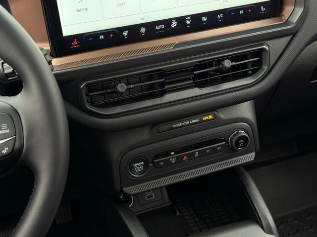 Certified 2025 Ford Bronco Sport Outer Banks w/ Outer Banks Tech Package+ image 38