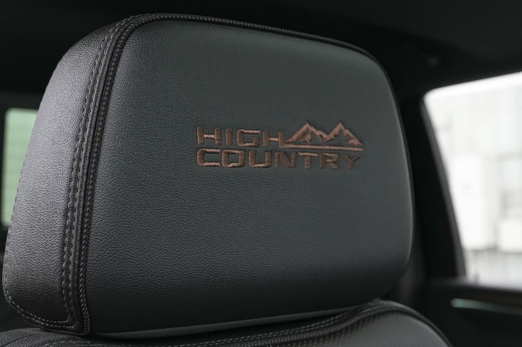 Used 2024 Chevrolet Silverado 2500 High Country w/ Technology Package AWD/4WD image 27
