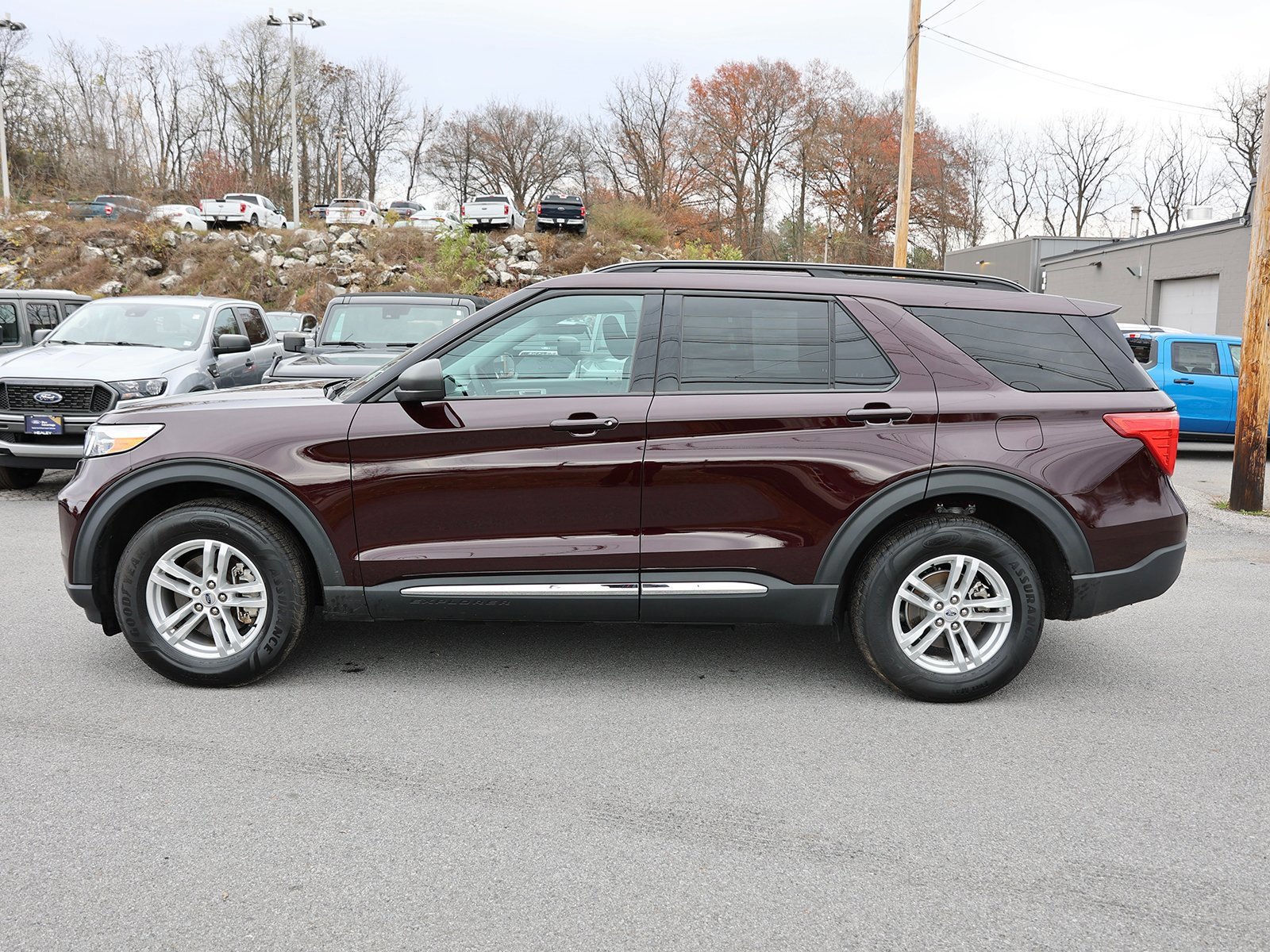 Certified 2022 Ford Explorer XLT w/ Class IV Trailer Tow Package image 6