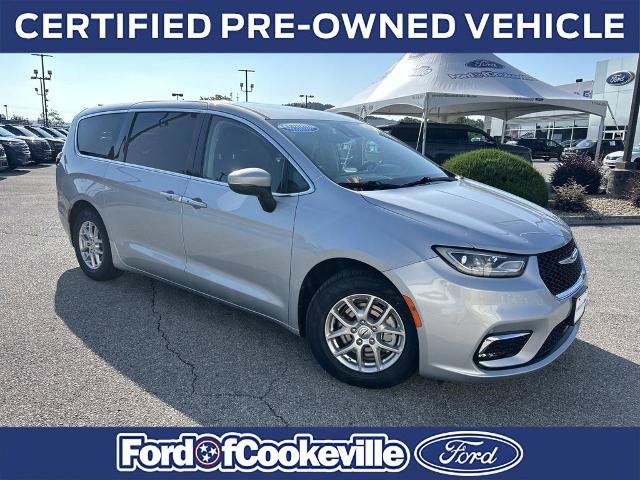 Used 2023 Chrysler Pacifica Touring-L FWD image 1