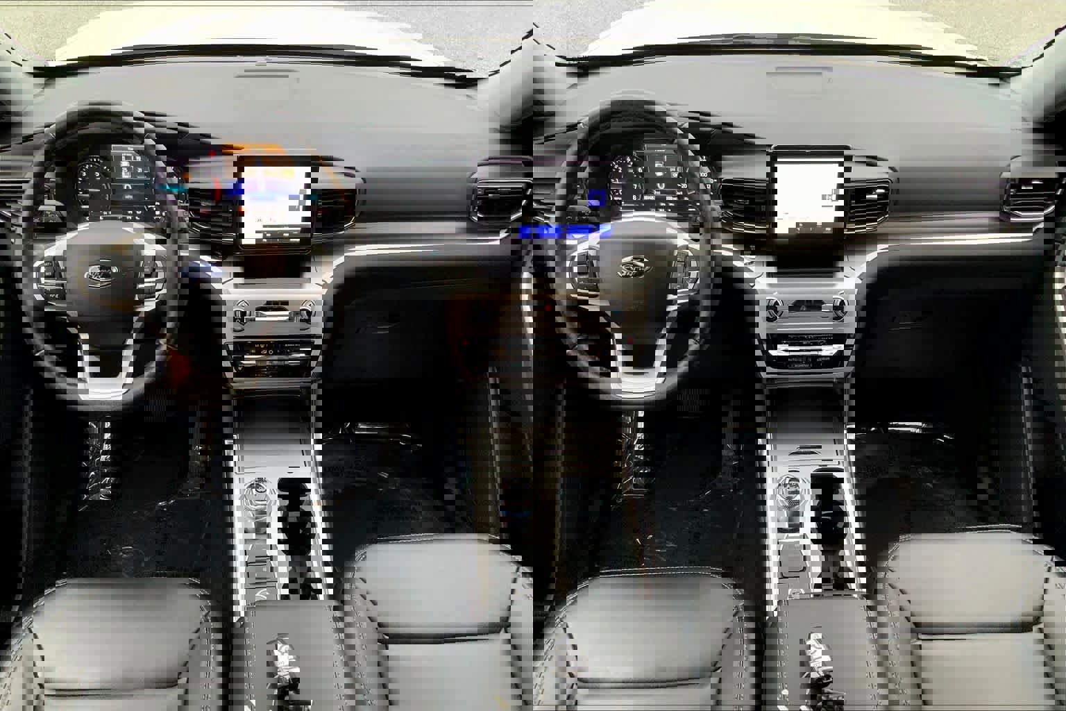 Certified 2022 Ford Explorer XLT w/ Equipment Group 202A image 14