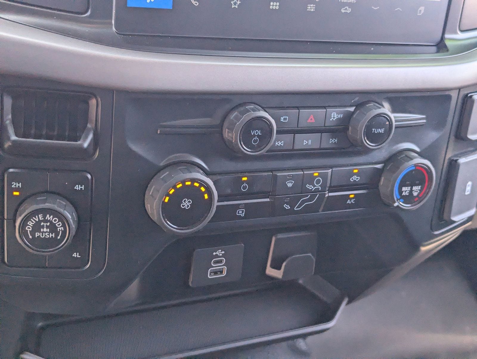Certified 2025 Ford F150 XL AWD/4WD image 20