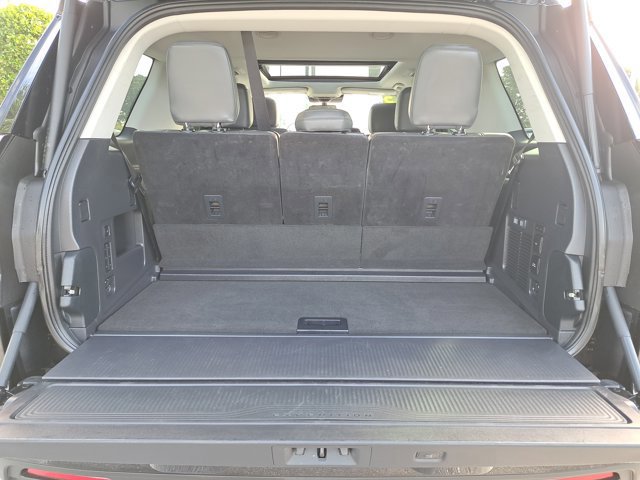 Certified 2025 Ford Expedition Active image 11