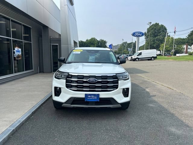 Certified 2025 Ford Explorer Active w/ Active Comfort Package AWD/4WD image 3