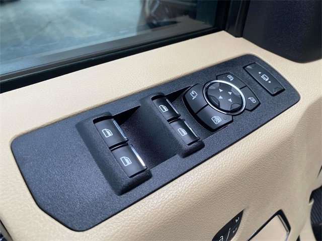 Certified 2021 Ford F250 Lariat w/ Chrome Package AWD/4WD image 18