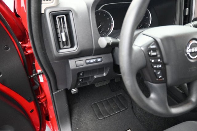 Used 2025 Nissan Frontier S RWD image 23