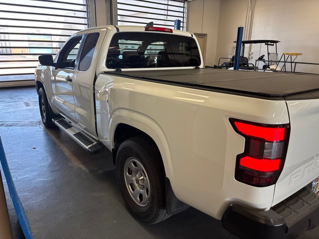 Used 2023 Nissan Frontier S RWD image 7
