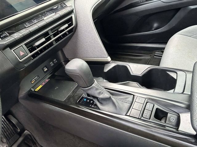 Used 2025 Toyota Camry LE FWD image 21