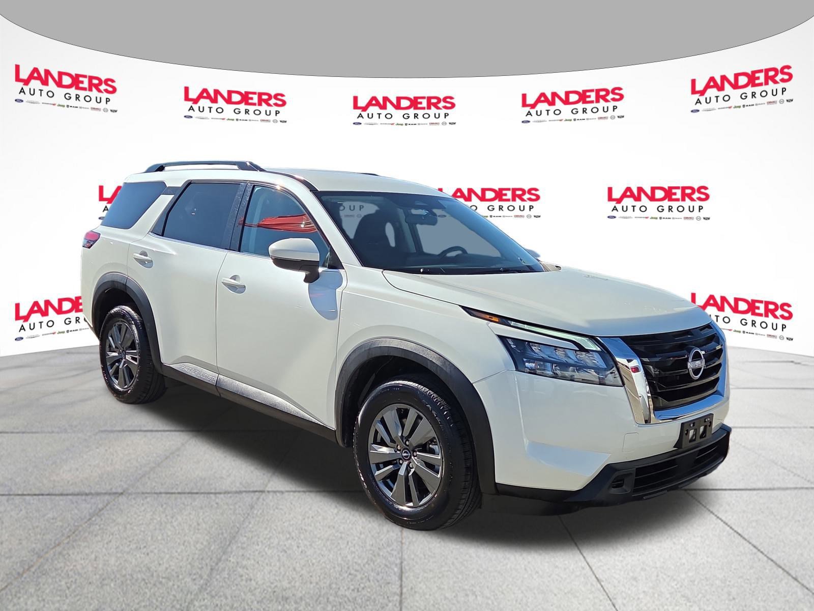 Used 2024 Nissan Pathfinder SV image 7