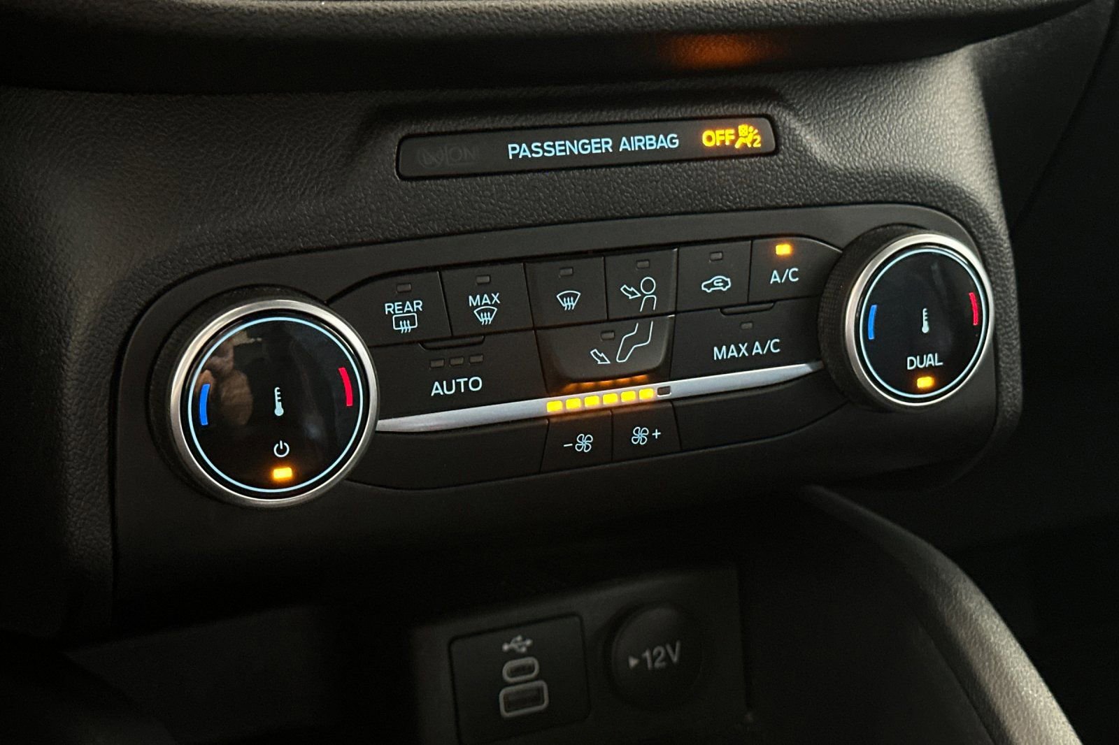 Certified 2025 Ford Escape ST-Line FWD image 19