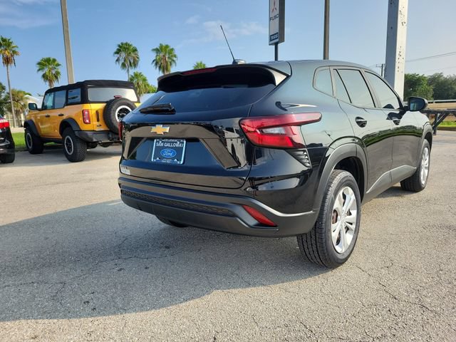 Used 2024 Chevrolet Trax LS FWD image 6