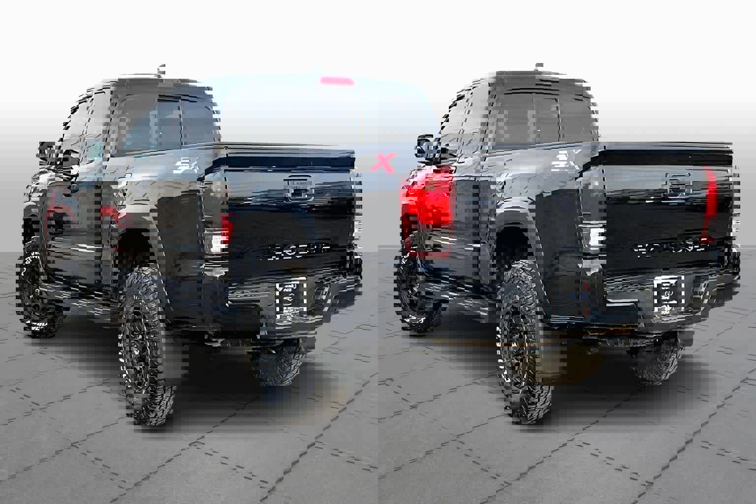 Used 2020 Toyota Tacoma SR w/ SX Package image 4