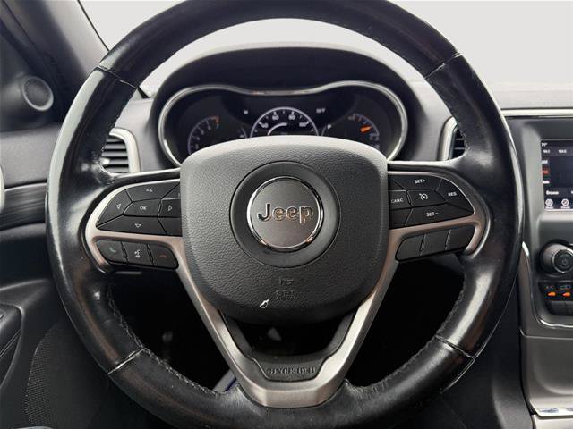 Used 2020 Jeep Grand Cherokee Laredo AWD/4WD image 11