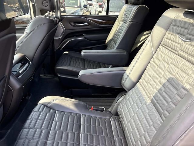 Used 2024 Cadillac Escalade Sport Platinum w/ Heavy-Duty Trailer Package image 19