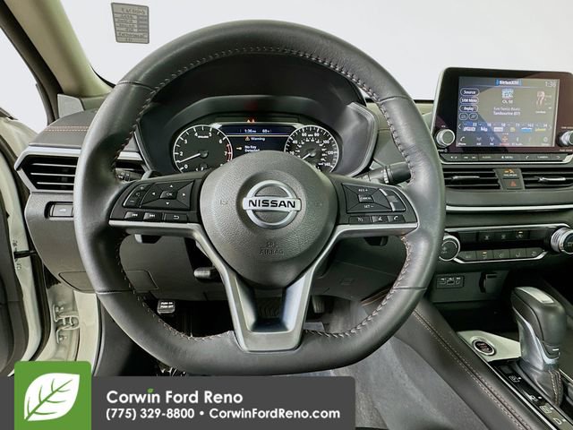 Used 2022 Nissan Altima 2.5 SR FWD image 11