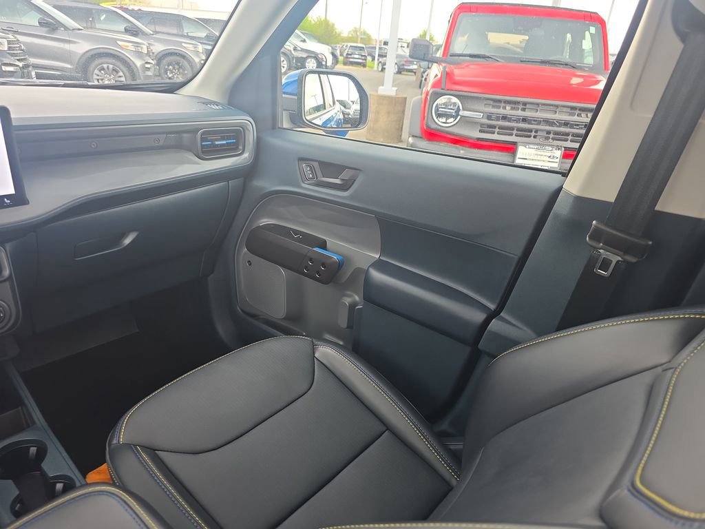 Certified 2025 Ford Maverick Lobo AWD/4WD image 25