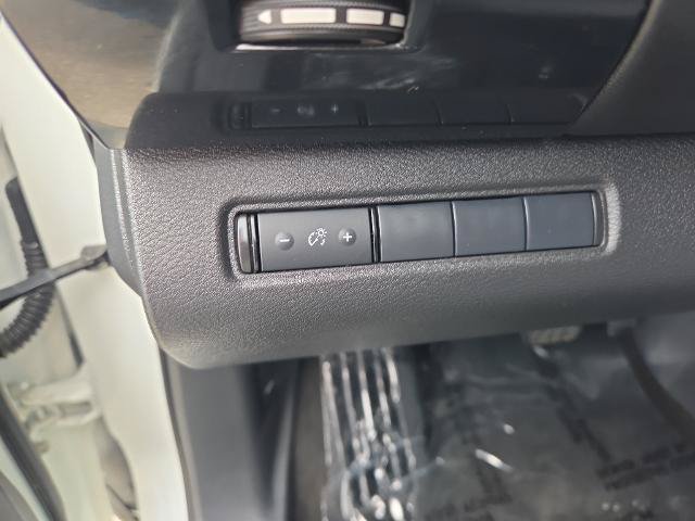 Used 2024 Nissan Pathfinder S AWD/4WD image 25