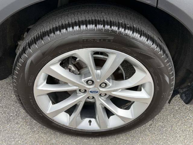 Certified 2023 Ford Explorer Platinum w/ Class IV Trailer Tow Package AWD/4WD image 8