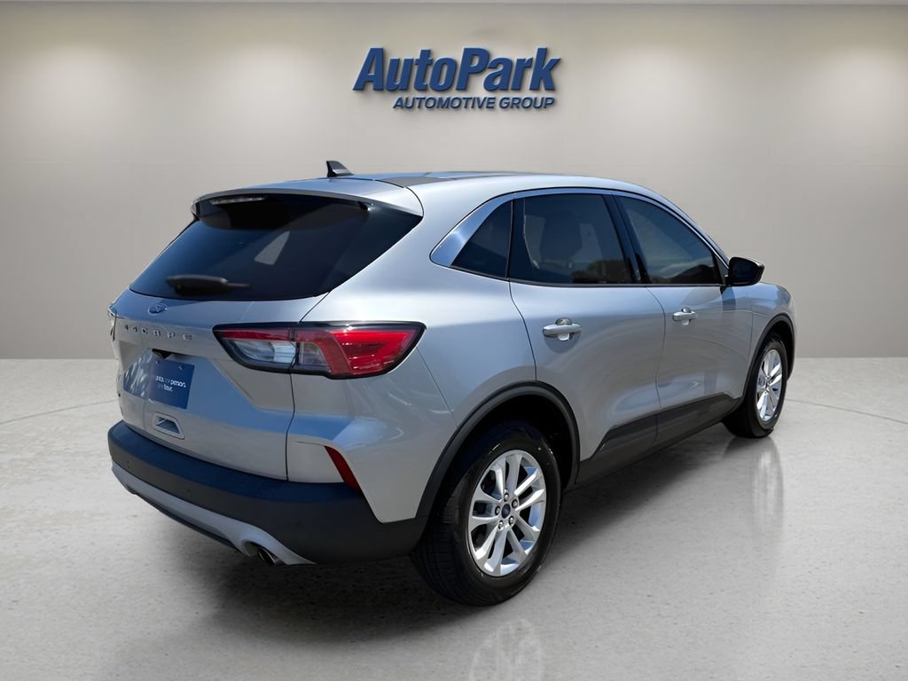 Certified 2022 Ford Escape SE FWD image 8
