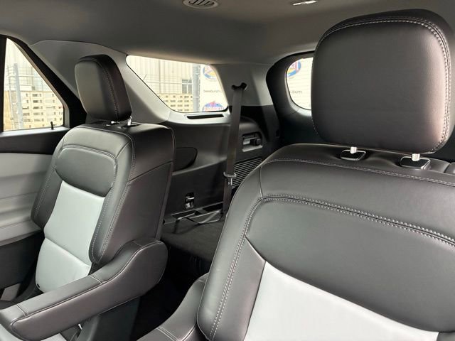 Certified 2023 Ford Explorer XLT w/ Equipment Group 202A AWD/4WD image 9