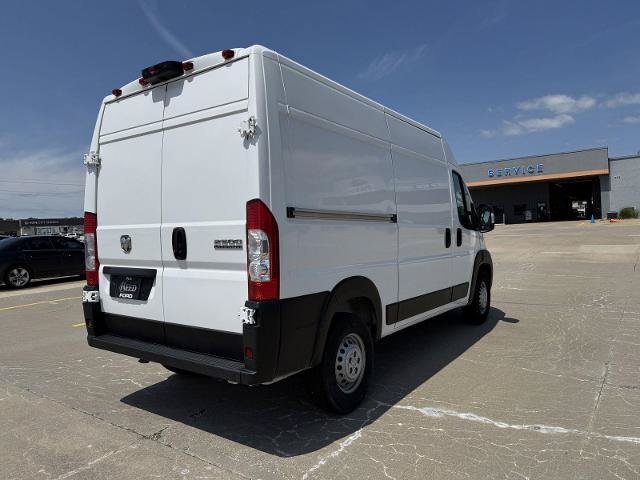 Used 2025 RAM ProMaster 2500 w/ Convenience Group FWD image 9