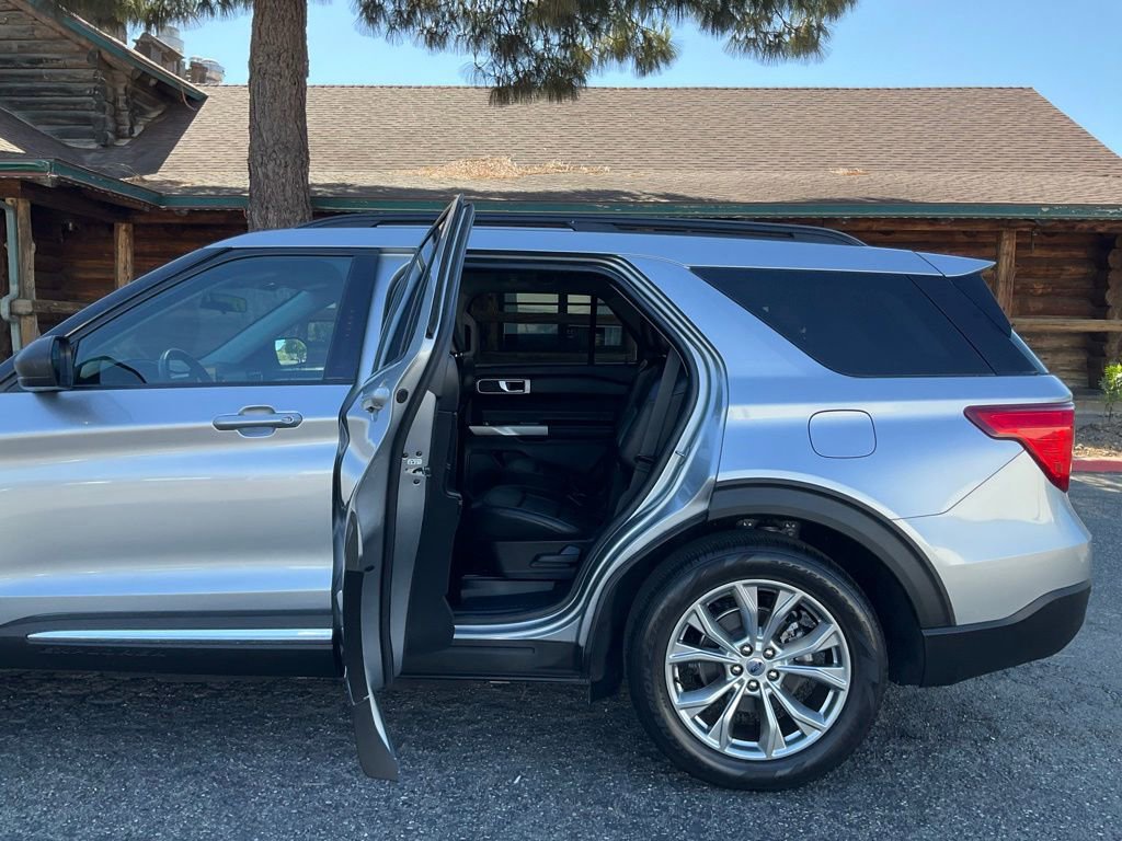 Certified 2022 Ford Explorer XLT w/ Equipment Group 202A image 64