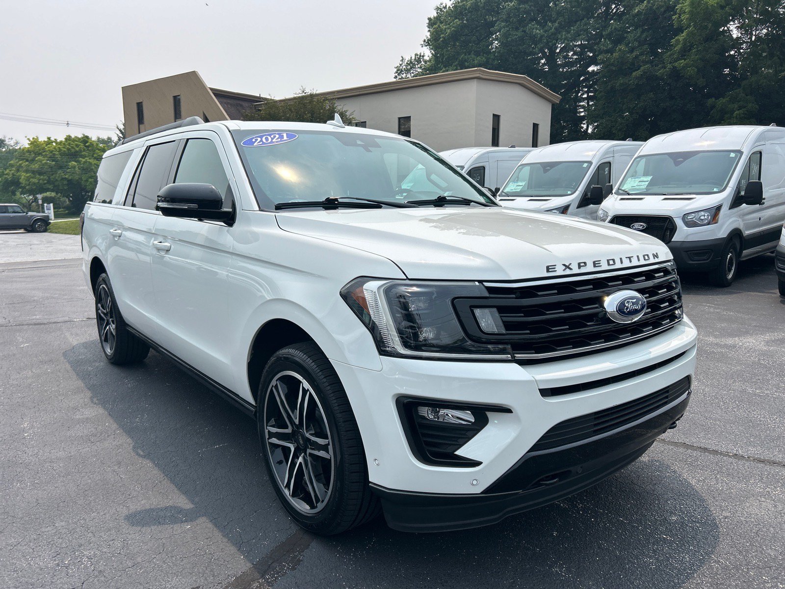Certified 2021 Ford Expedition Max Limited AWD/4WD image 3