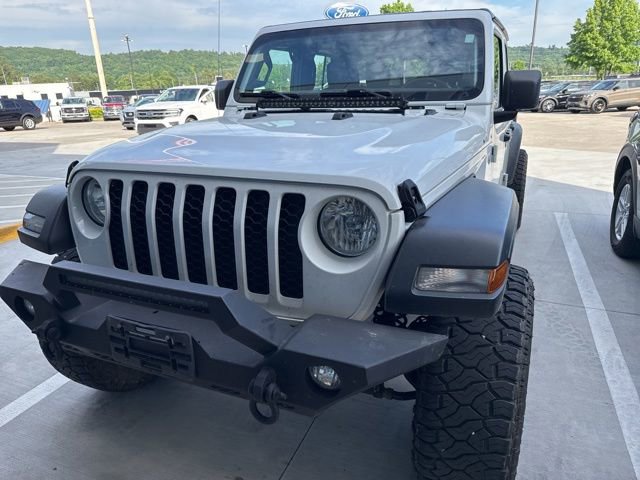 Used 2020 Jeep Gladiator Sport AWD/4WD image 6