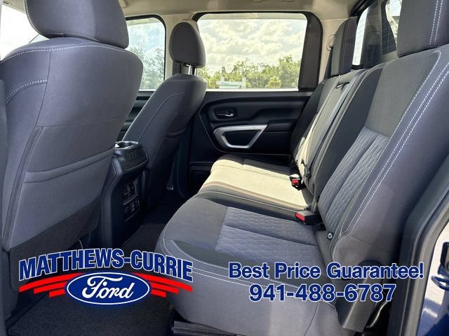 Used 2021 Nissan Titan SV w/ SV Convenience Package AWD/4WD image 12