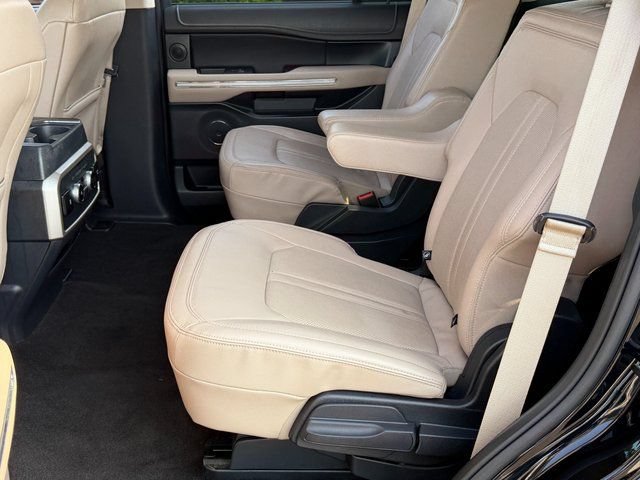 Certified 2023 Ford Expedition Limited AWD/4WD image 7
