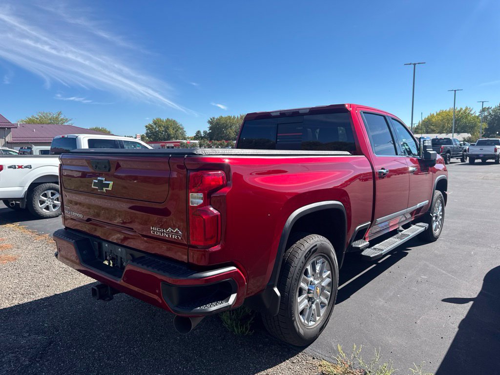 Used 2024 Chevrolet Silverado 3500 High Country w/ High Country Premium Package AWD/4WD image 3