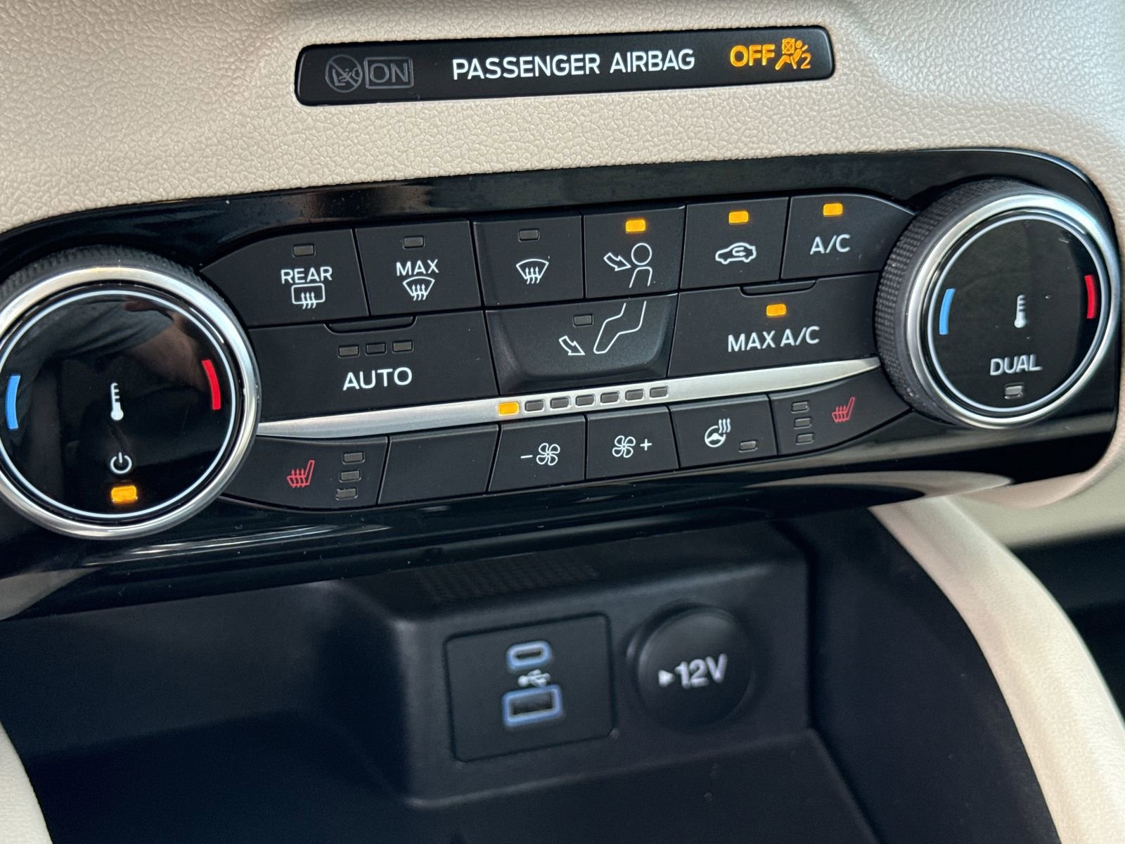 Certified 2022 Ford Escape SE w/ Convenience Package image 25