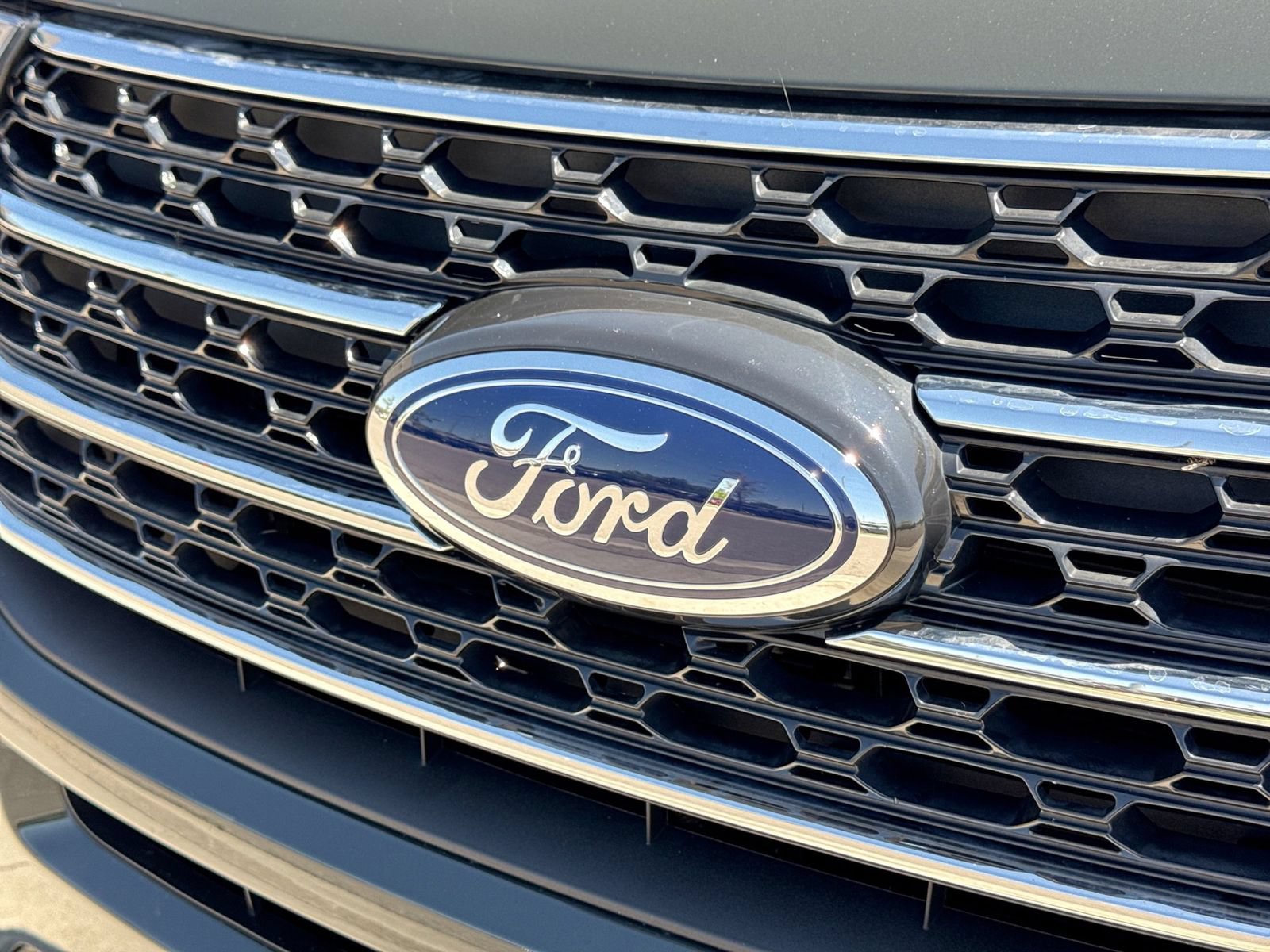 Certified 2024 Ford Explorer XLT AWD/4WD image 14