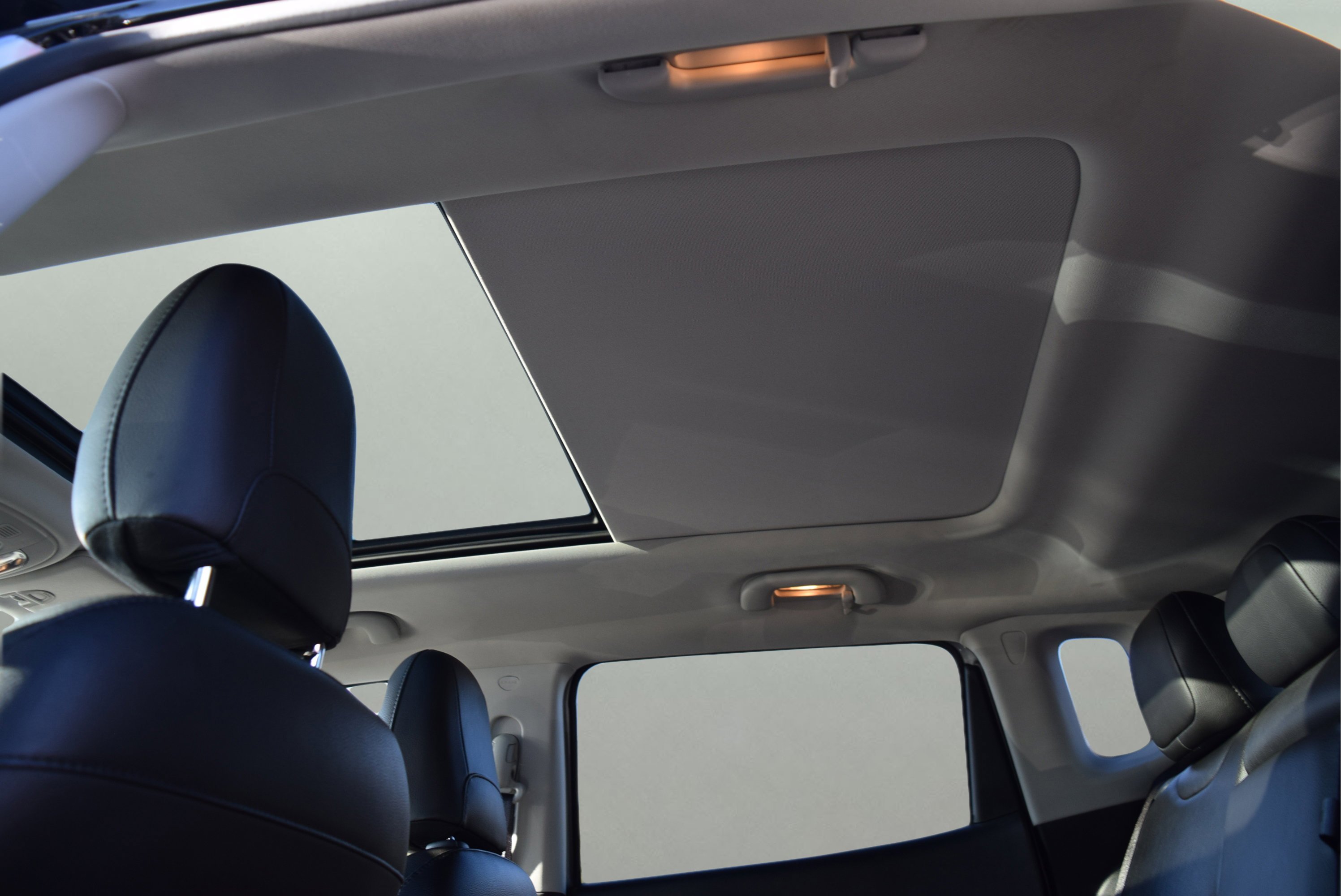 Used 2021 Jeep Compass Altitude w/ Sun and Sound Group image 8