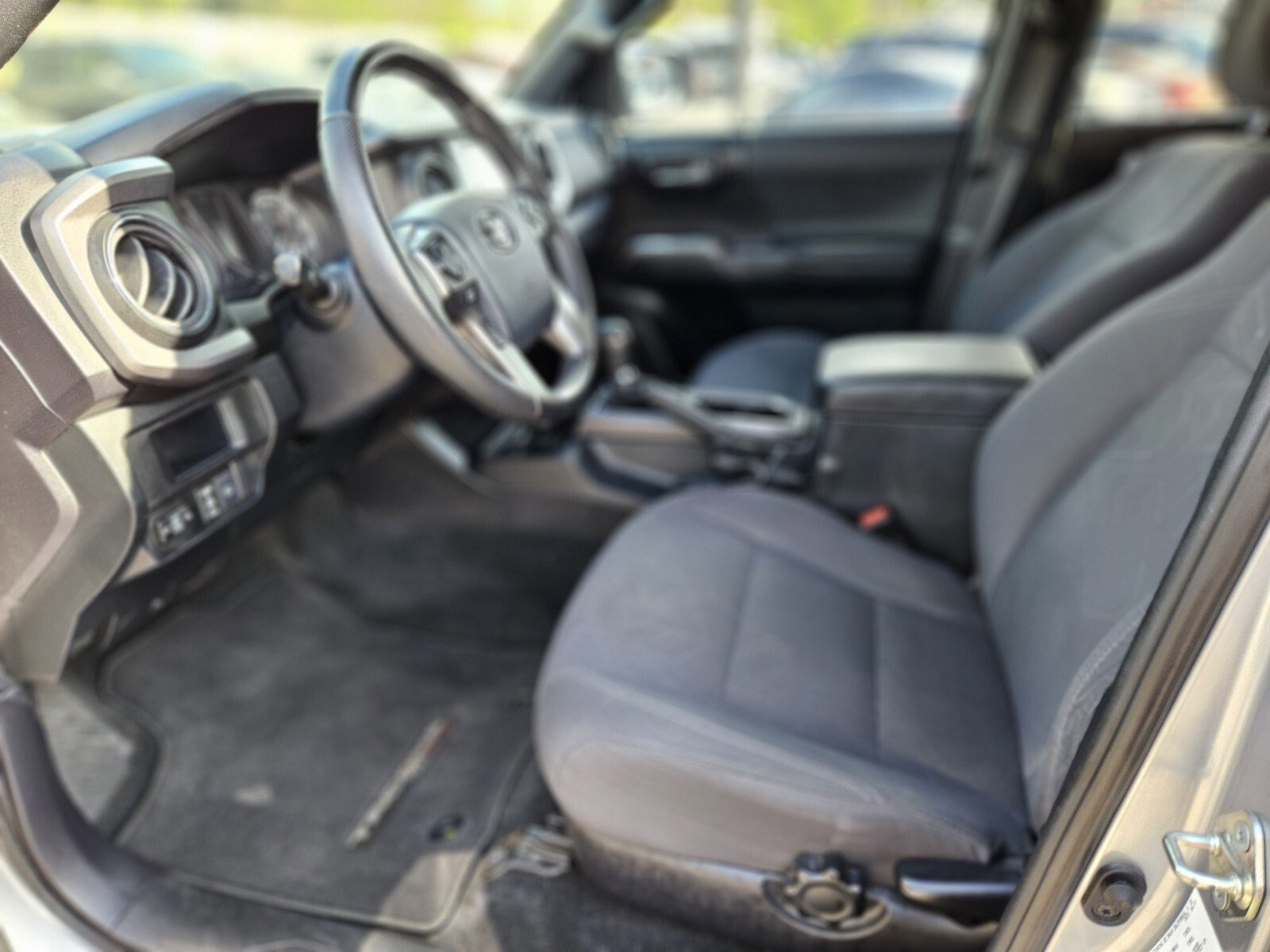 Used 2019 Toyota Tacoma SR5 image 19
