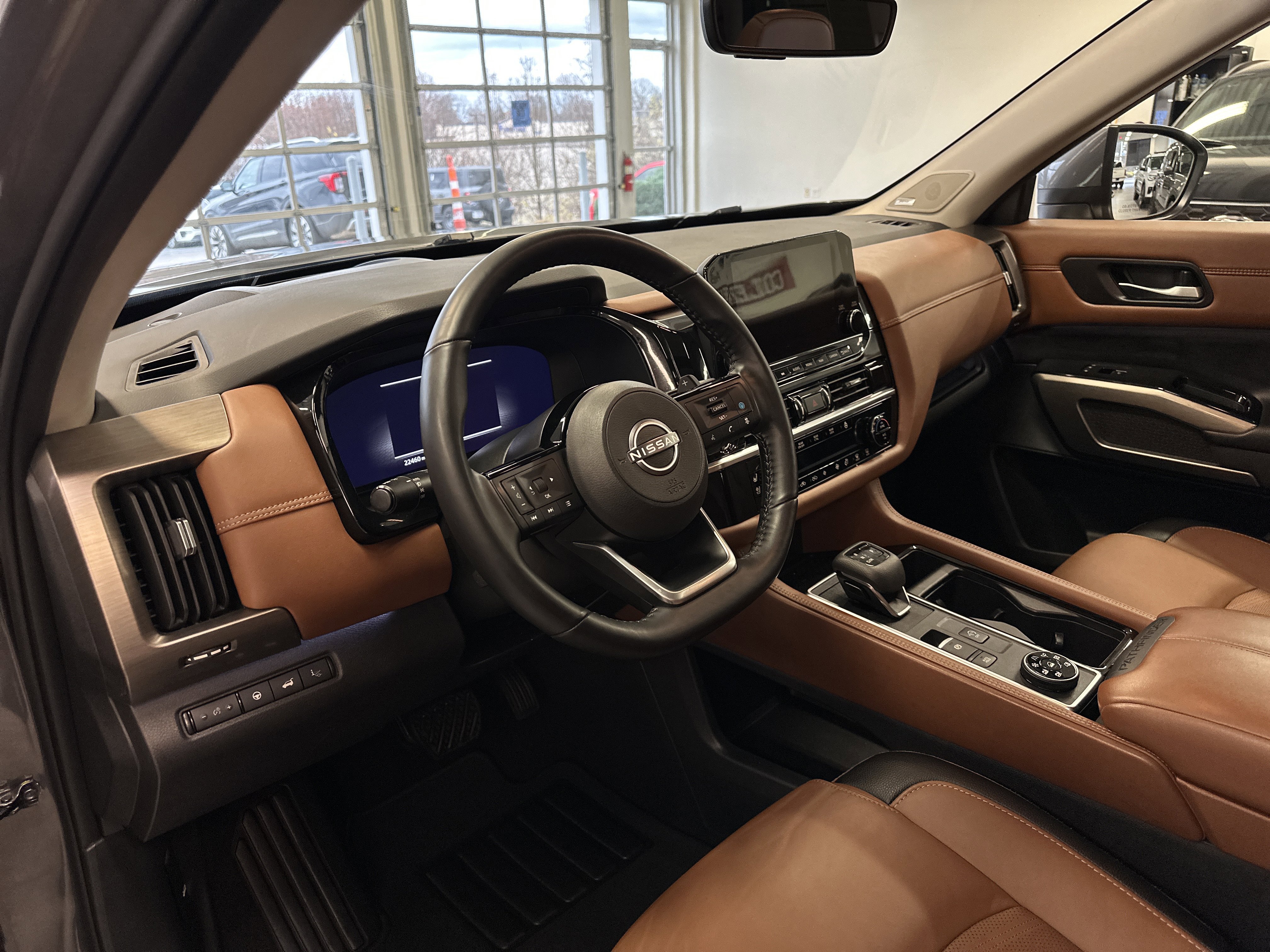 Used 2023 Nissan Pathfinder Platinum image 26