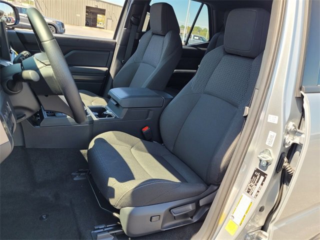 Used 2025 Toyota 4Runner SR5 image 9